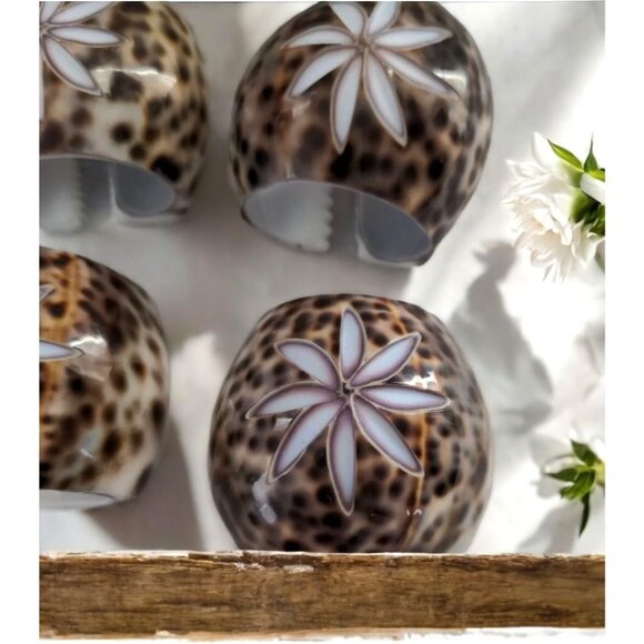 Sea Shell Napkin Rings TIGER COWRIE Hand Carved Spotted Set of 6 - Picture 5 of 5